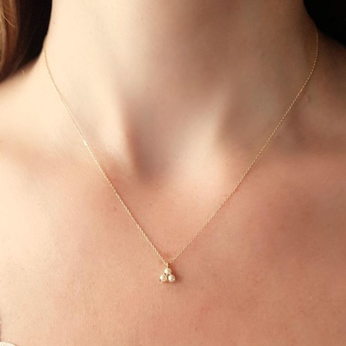 14 Ayar Altın Minimal Tria İncili Üçgen Kolye - CNG Jewels (1)