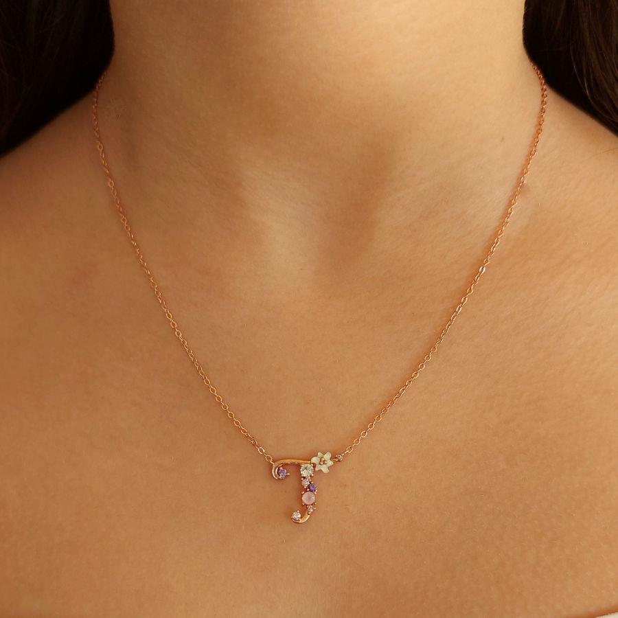 Çiçekli T Harfi Gümüş Kadın Kolye - CNG Jewels (1)