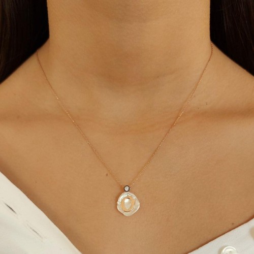 Doğal İnci Üzeri O Harfi Gümüş Bayan Kolye - CNG Jewels