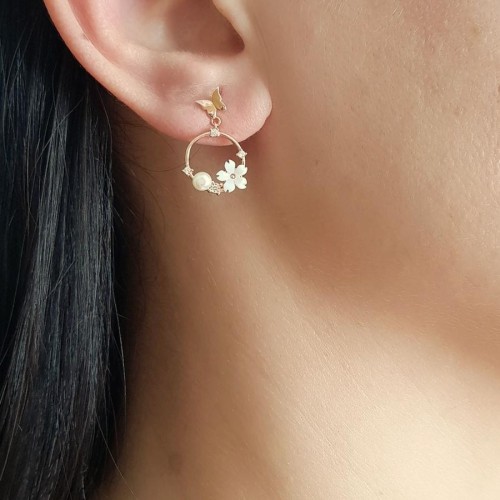 Kelebek ve Beyaz Çiçekli Gümüş Bayan Küpe - CNG Jewels