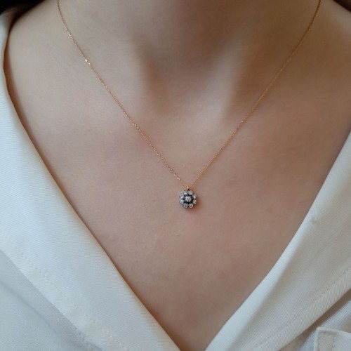 Küçük Gül Elmas Model Altın Kolye - CNG Jewels (1)