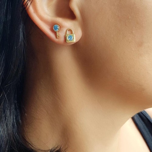 Mavi Taşlı Anahtar Kilit Gold Gümüş Bayan Küpe - CNG Jewels