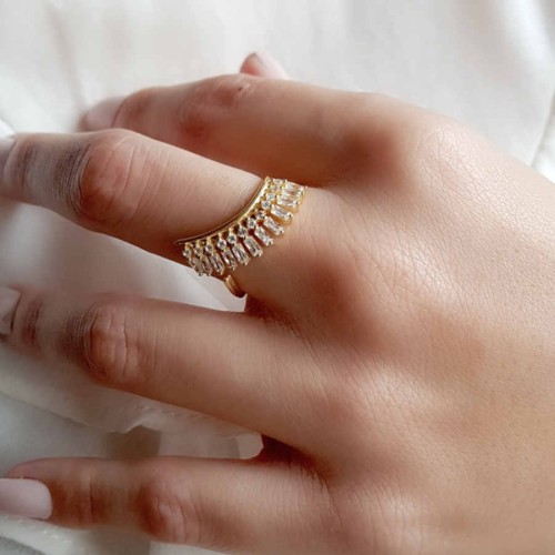 Modern Tasarım Baget Taşlı Gold Gümüş Bayan Yüzük - CNG Jewels (1)