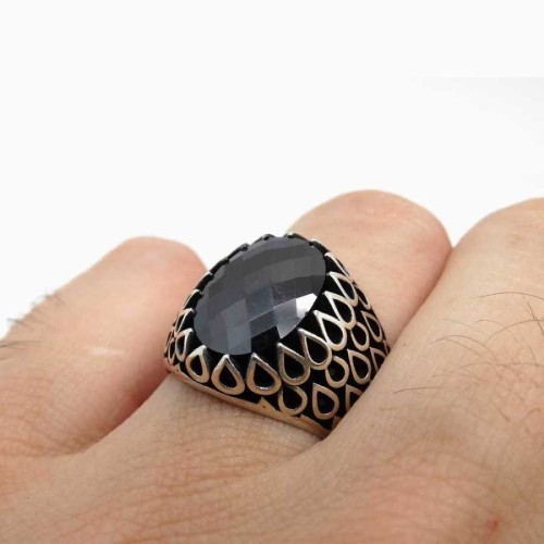 Oval Siyah Oniks Taşlı Su Damlası Tane İşlemeli Gümüş Erkek Yüzük - CNG Jewels