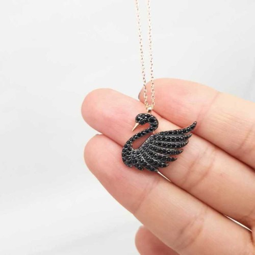 Siyah Taşlı Kuğu Modeli Gümüş Kadın Kolye - CNG Jewels (1)