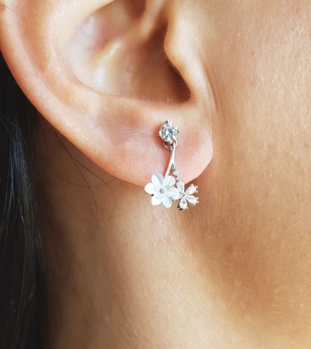 Tektaş Sallantılı Beyaz Çiçekli Gümüş Bayan Küpe - CNG Jewels